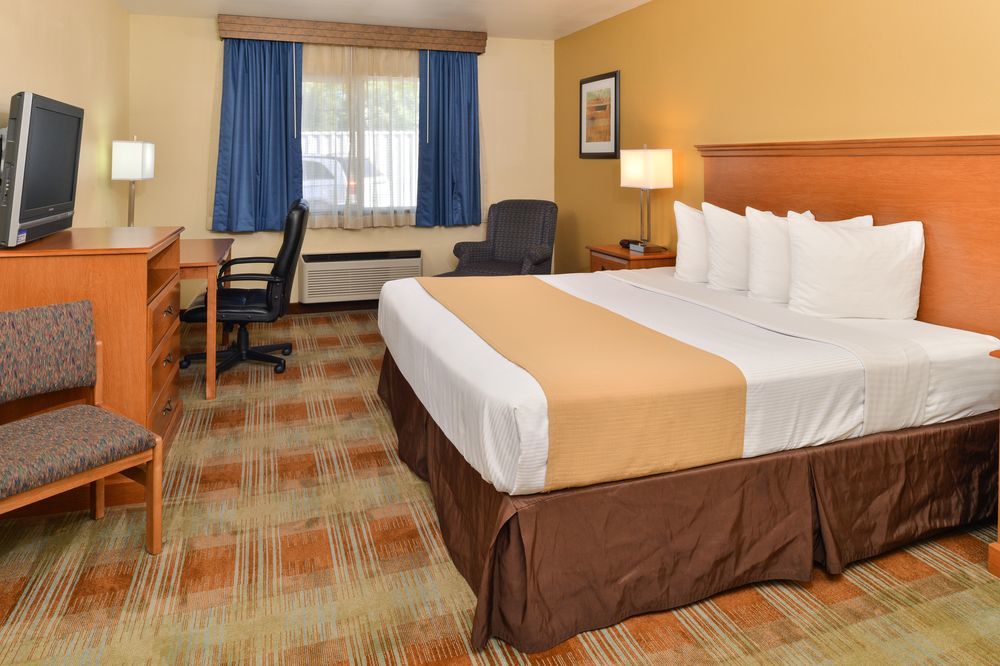 Best Western Kiva Inn Fort Collins Buitenkant foto
